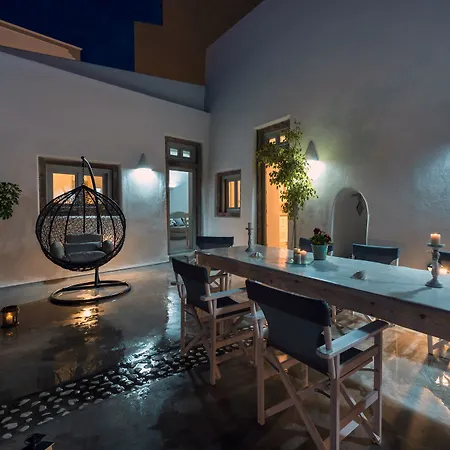 Nereids Santorini Villa *