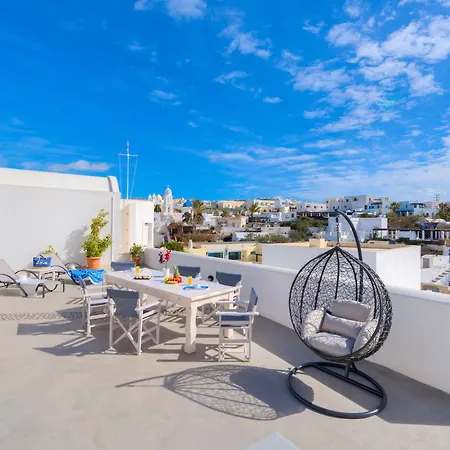 Nereids Santorini 梅加洛克里